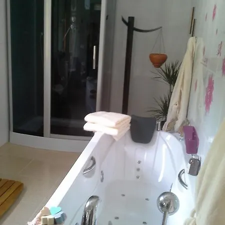 Com A Casa Teva (adults Only) Habitación en casa particular *